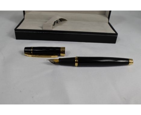 A boxed Sheaffer 300 converter fountain pen and ballpoint pen set in black having Sheaffer nib. In excellent condition