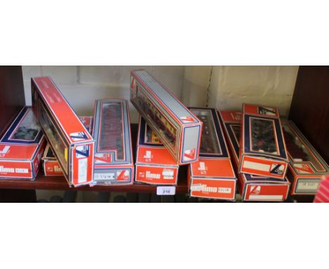 Four Lima engines and six rolling stock in window boxes £40-60