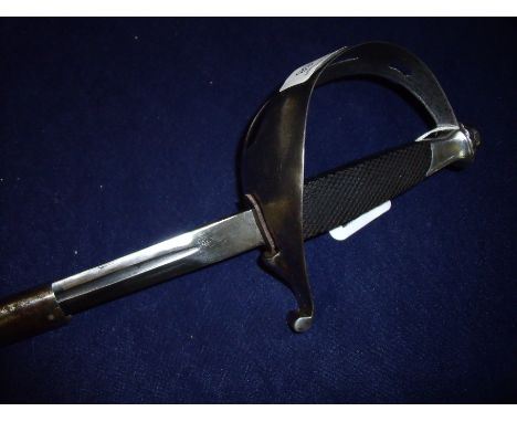 Italian model 1929 Warrant Officers or Sergeants sword-facist with 32.25inch slightly curved diamond profile blade with narro