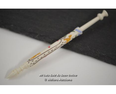 *FINEST QUALITY BONE LACE BOBBIN BY ARCHER, TEDDY BEARS PICNIC [LQD197]