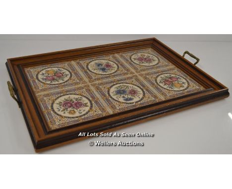 *MAHOGANY VICTORIAN ANTIQUE ENGLISH GARDEN FLOWERS MINTON TILE SERVING TRAY / 54 X 38CM  [LQD197]