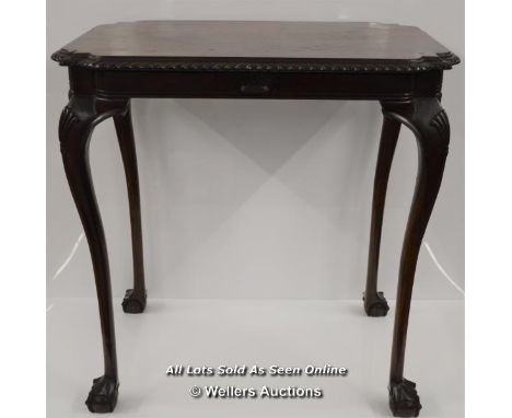 *LATE 19TH CENTURY CHIPPENDALE MAHOGANY OCCASIONAL TABLE WITH CARVED AND SHAPED TOP RAISED ON CARVED CABRIOLE LEGS ENDING IN 