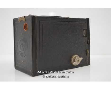 VINTAGE KODAK BROWNIE NO.2 BOX CAMERA MODEL F 
