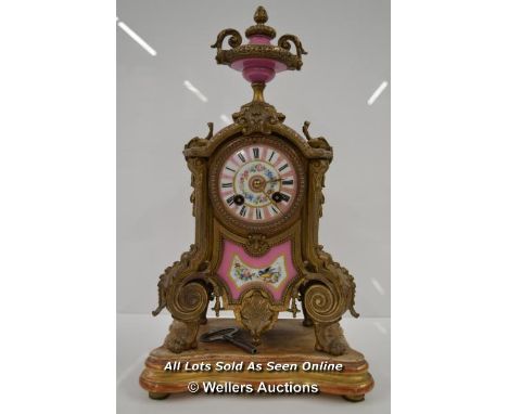 *LARGE ANTIQUE GILT METAL AND PORCELAIN PANEL FRENCH MANTLE CLOCK  / 23CM (BASE) X 40CM HIGH X 14CM DEEP (BASE)  [LQD197]