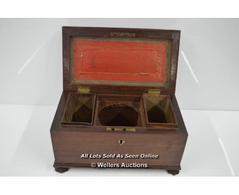 *VICTORIAN MAHOGANY WOOD TEA CADDY C.1850 / 30 X 17 X 15CM  [LQD197]