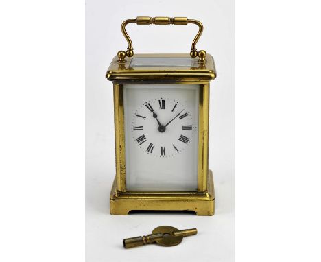 French brass carriage timepiece, the white enamel dial with Roman numerals, H 15cm 
