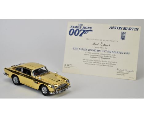 Gold Edition James Bond 007 Aston Martin DB5 (1964), Danbury Mint 1:24 scale authorised model. With care instructions and off