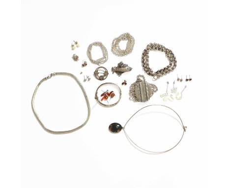 A collection of silver jewellery,to include a silver oval locket, 66mm long, suspended by a belcher link chain, 600mm long, t