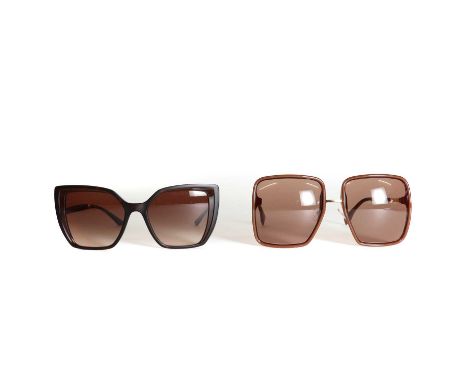 A pair of Fendi brown-framed sunglasses,FF 0427F/S, gold-tone detailing to the temple, stamped FENDI, size 59-19-140, cased,a