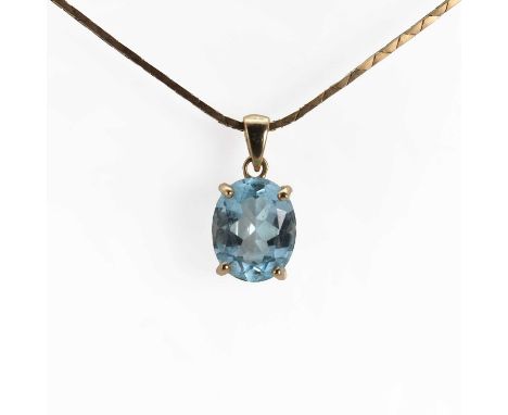 A 9ct gold topaz pendant,with an oval cut topaz, claw set to a plain collet and plain tapered articulated bale, 17mm long, Bi