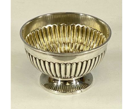 EDWARD VII CIRCULAR FOOTED BOWL, gadrooned decoration, Mappin & Webb, Sheffield 1904, 7 (h) x 11.5cms (diam.), 4.5oztProvenan