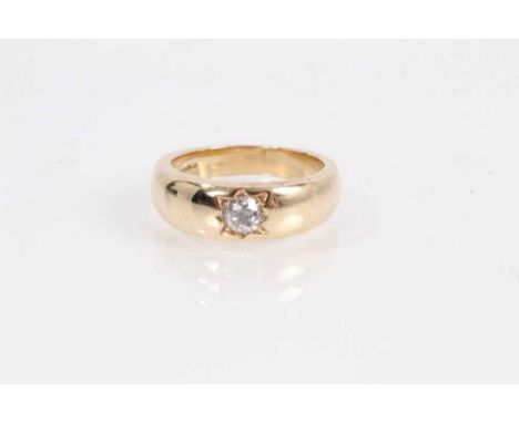 9ct gold diamond single stone gypsy ring with a brilliant cut diamond, estimated to weigh approximately 0.40cts, in a star-sh