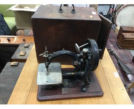 Vintage Willcox &amp; Gibbs 1871 Patent sewing machine in box