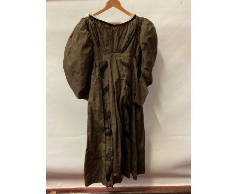 1833 Georgian brown silk taffetta maternity dress , feeding openings with button fastenings. Silk has tiny woven pattern and 
