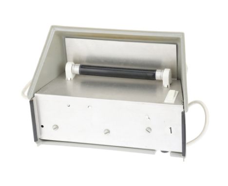 A UV Systems UV Light, working at time of auction, bulb approx. 5" length,
