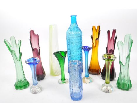 Aseda - A collection of 20th Century retro studio art glass splash vases some with bubble control of varying colours. To incl