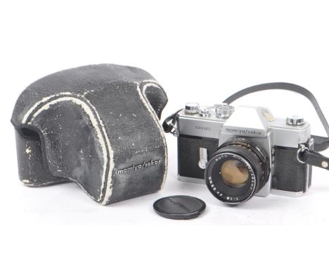 Mamiya / Sekor - Vintage 20th century SLR camera model number 1000 DTL. With Auto mamiya / sektor 1:1.8 f = 55mm. With case a