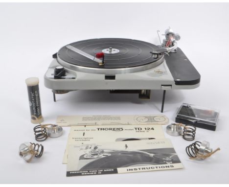 Thorens - Made in Switzerland - A retro mid 20th century circa 1960s Thorens 124 / series II serial number 89820 record vinyl
