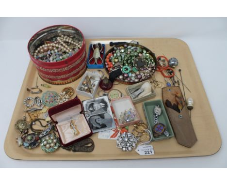 A collection of vintage costume jewellery, dress rings, hat pins, brooches etc.