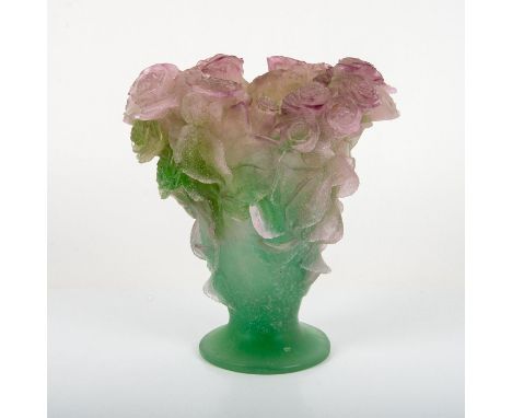 Stunning hand crafted vase of a bouquet of roses in the 19th century French patte de verre technique, in a contour of green a