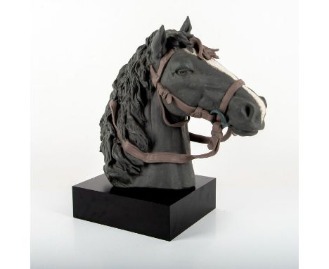 Goyesca finish, modeled as a bust of a horse in great detail, that sits on a squared base. Lladro backstamp. This item has it