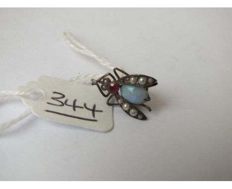 An opal bee slider 