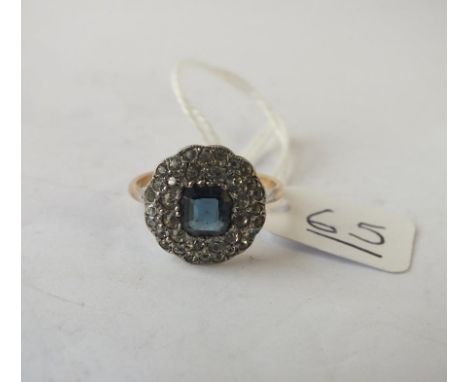 An art deco style 9ct &amp; silver paste cluster ring - size R
