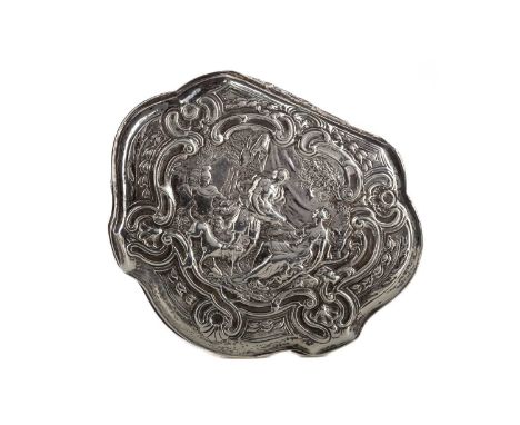 19TH CENTURY GERMAN SILVER SNUFF BOX, maker Georg Roth &amp; Co., Hanau, with import hallmarks for London 1893, with relief d