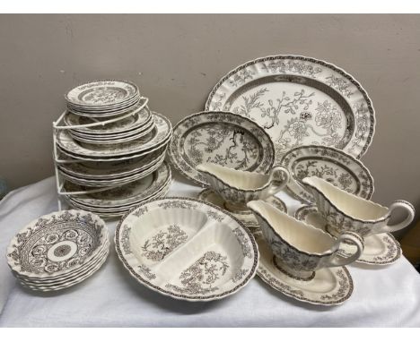 A large quantity of Copeland Spode 'Indian Tree' dinner and tea ware comprising: 12 dinner plates 26cm d, 5 side plates 19cm 