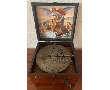 Fortuna polyphon Jul Heinrich Zimmerman Leipzig, in mahogany case with 12 discs in total. 25 w x 24 d x 17cm h. Working order