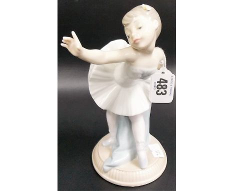 Lladro Nao porcelain figure of a young ballerina