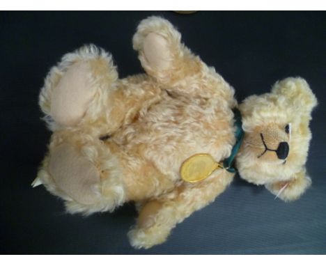 Modern Steiff blond mohair teddy bear with medallion