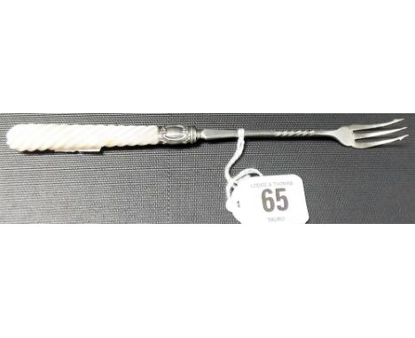 Victorian silver pickle fork with mother-of-pearl wrythen fluted handle, Birmingham 1876