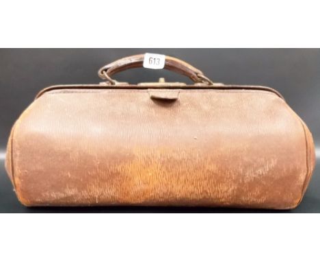 Vintage brown leather Gladstone style bag