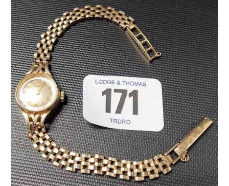9ct gold ladies vintage bracelet wrist watch, the dial signed EVERITE 17 jewels, weight overall 15g approx.