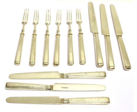 A SET OF SIX SILVER TEA KNIVES AND FORKS each with filled handles, mark of Harrison Bros. and Howson, Sheffield 1914, 517g gr