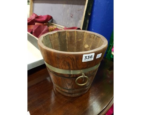 OAK PLANTER 
