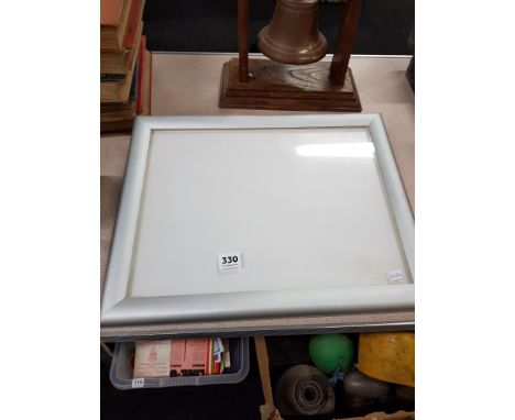 LIGHT UP FRAME 
