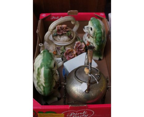 Ornamental ceramic teapot, 2 ceramic dogs, samovar &amp; carriage clock 