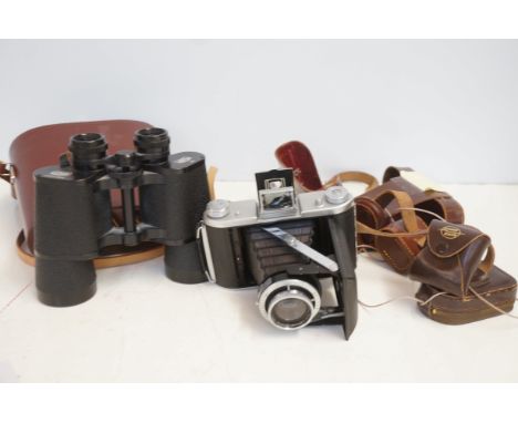 Epsilon vintage camera case &amp; accessories together with a cased set of Karl Zeiss Jenna binoculars 