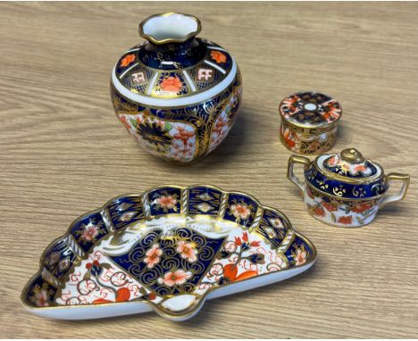 Four small pieces of Royal Crown Derby items; Bulbous vase, shell dish, lidded trinket dish and small two handle lidded pot. 