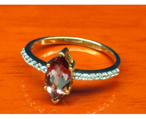 10CT Yellow gold ladies ring set with gem stones. [Ring size R 1/2] [2.31Grams] 