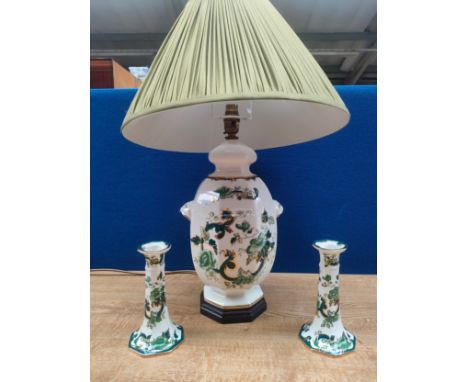 A large masons Chantieuse table lamp along with matching candle sticks 