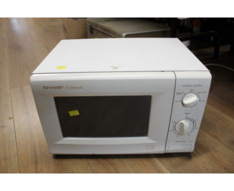 Sharp Compact microwave 