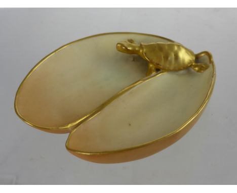 A Royal Worcester Blush Ware Mussel Dish, the dish of simple design with a gilded terrapin to the corner, nr 929 to base.
