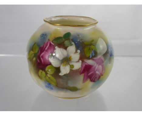 A Royal Worcester Vase, hand painted with roses, nr G161 to the base, approx 7 cms