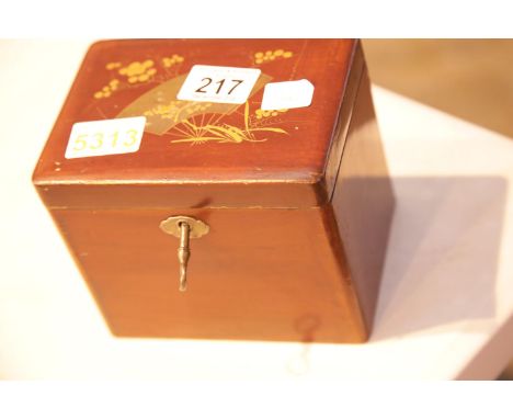 Japanese wooden tea caddy. P&amp;P Group 1 (£14+VAT for the first lot and £1+VAT for subsequent lots) 