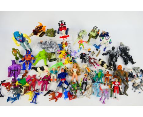Kenner - Matchbox - Mattel - Multimac A miscellany of unboxed action figures, plastic soldiers, farm figures, in various size