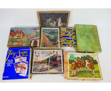 Victory - Chad Valley - Other - Eight boxed vintage wooden jigsaw puzzles. Lot includes Chad Valley 'A Christmas Incident in 