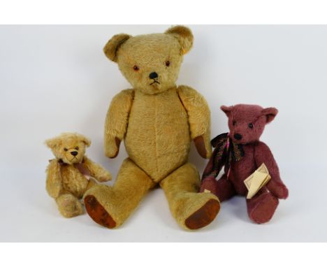 Dean's Rag Book, Cambrian Bears, Other - 3 x mohair bears - Lot includes a vintage bear with wooden joints, stitched nose and